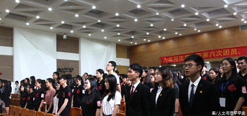 奏唱国歌 (1)_.jpg
