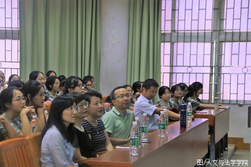 到场的嘉宾老师们.jpg